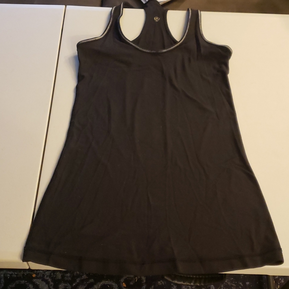 Black lululemon racerback size 4.